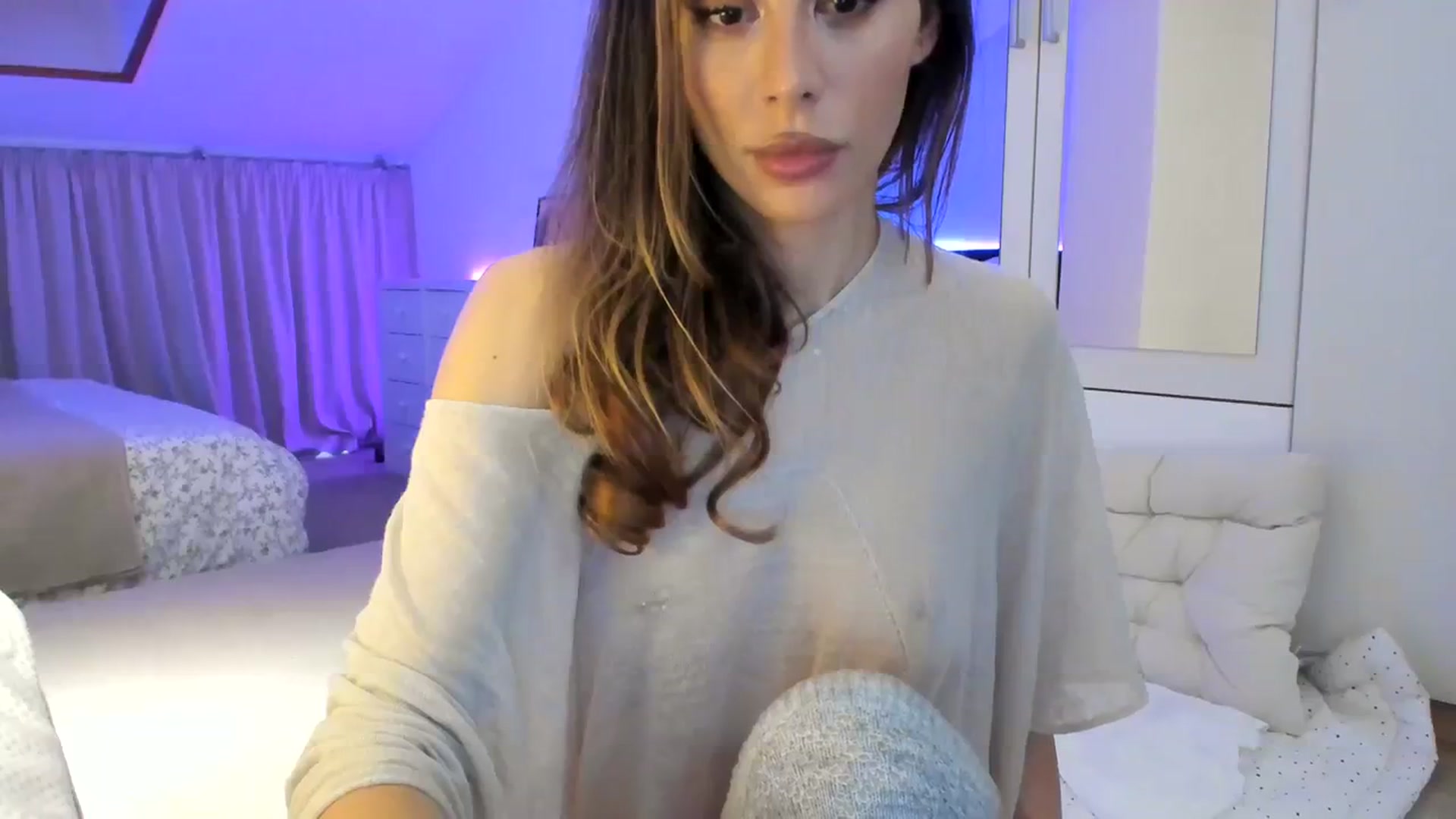 Gallery image thumbnail from AnnieRose__'s myfreecams stream on, 11/03/2023, 05:57 image 17 of 20