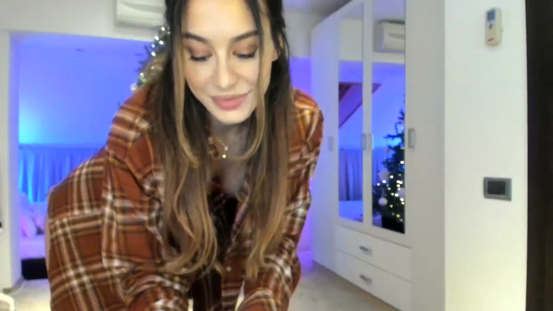Gallery image thumbnail from AnnieRose__'s myfreecams stream on, 12/12/2023, 02:11 image 3 of 20