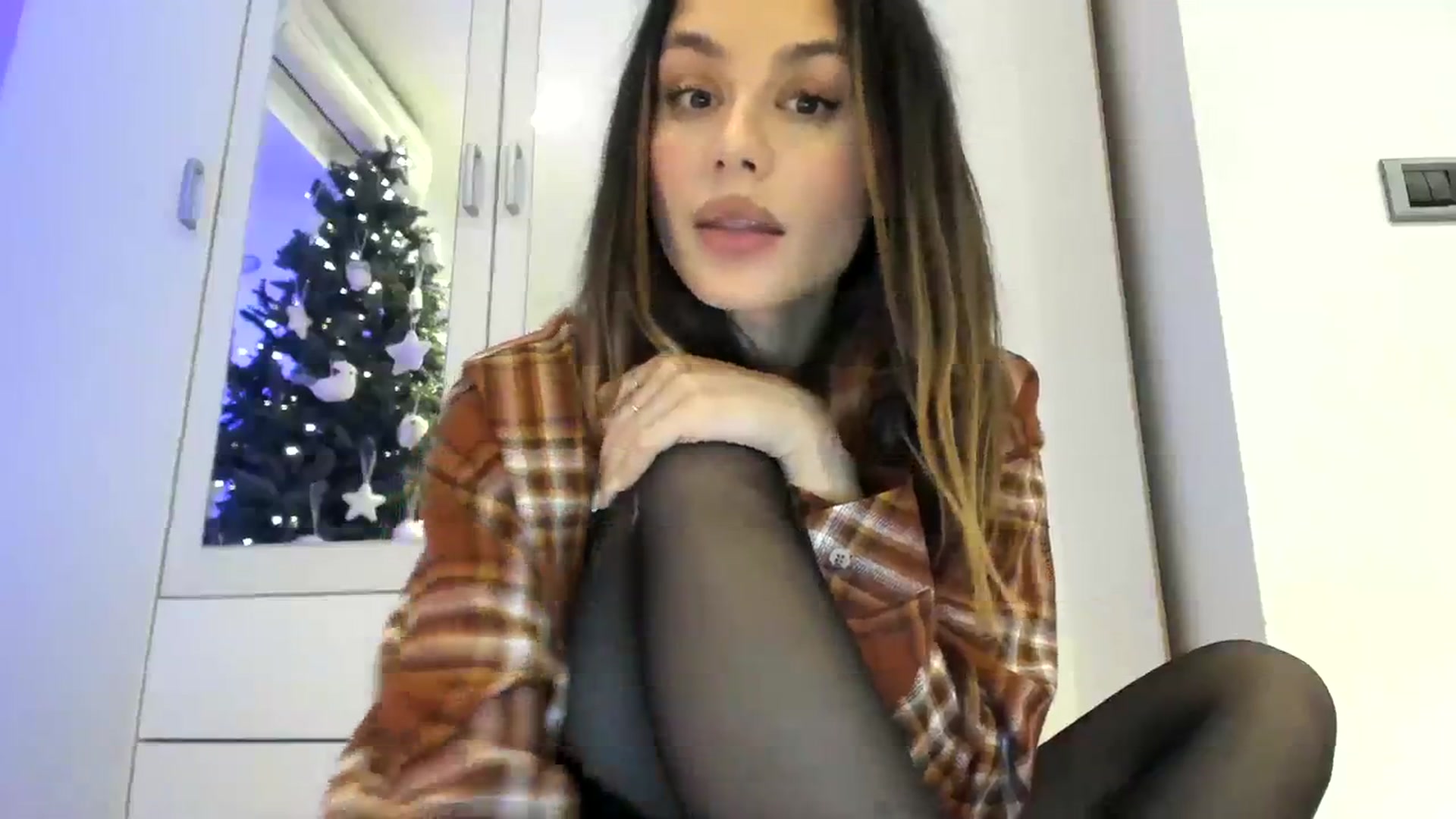 Gallery image thumbnail from AnnieRose__'s myfreecams stream on, 12/12/2023, 08:20 image 19 of 20