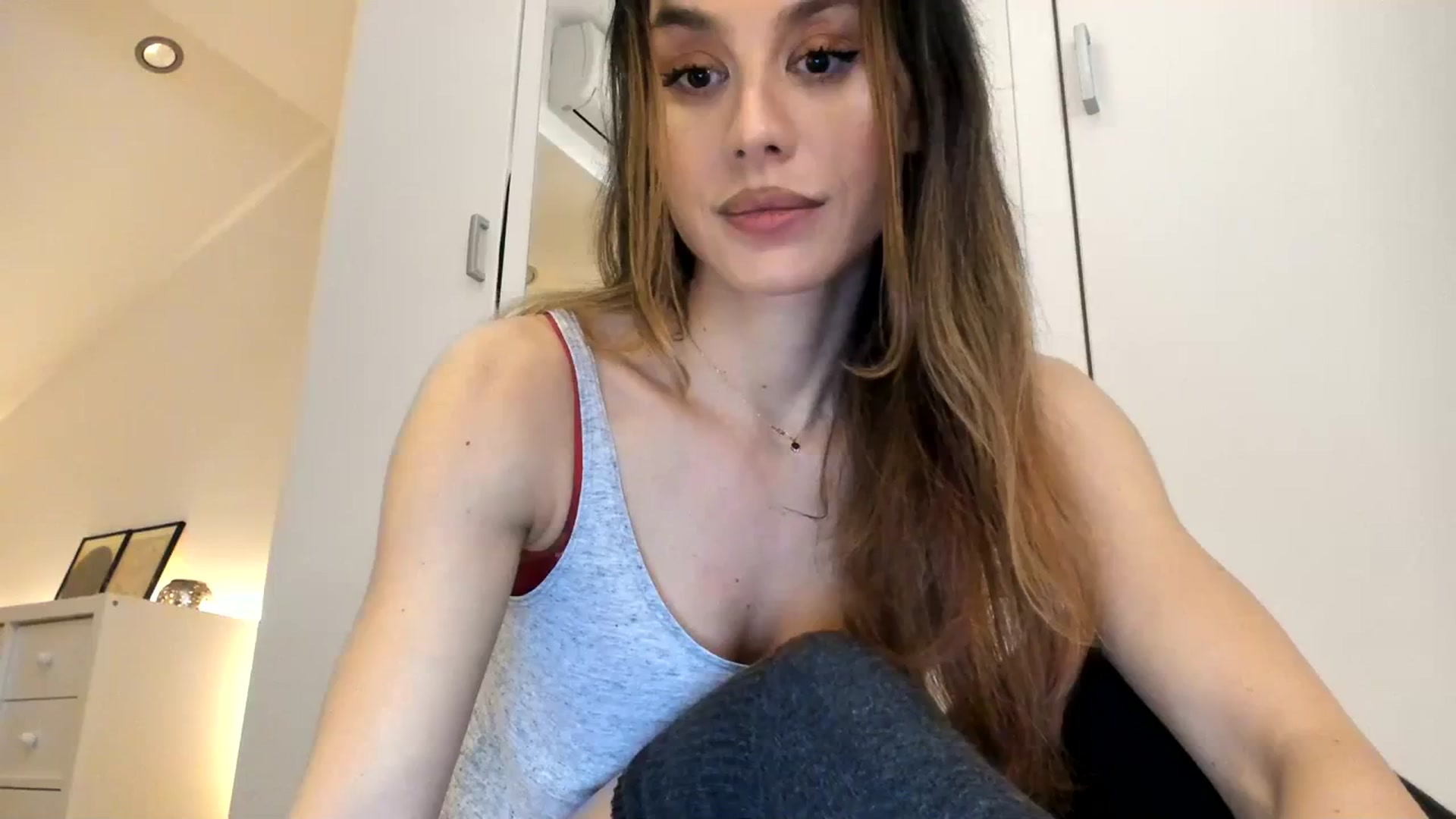 Gallery image thumbnail from AnnieRose__'s myfreecams stream on, 12/17/2023, 08:19 image 1 of 20