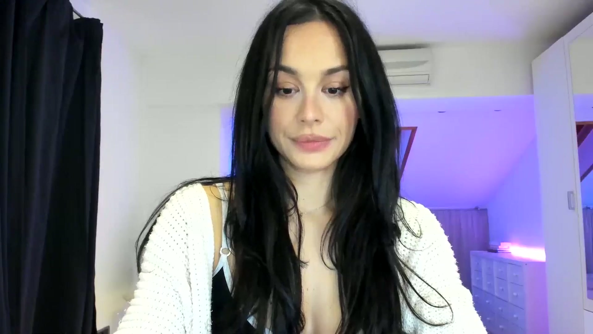 Gallery image thumbnail from AnnieRose__'s myfreecams stream on, 05/26/2024, 07:24 image 3 of 20