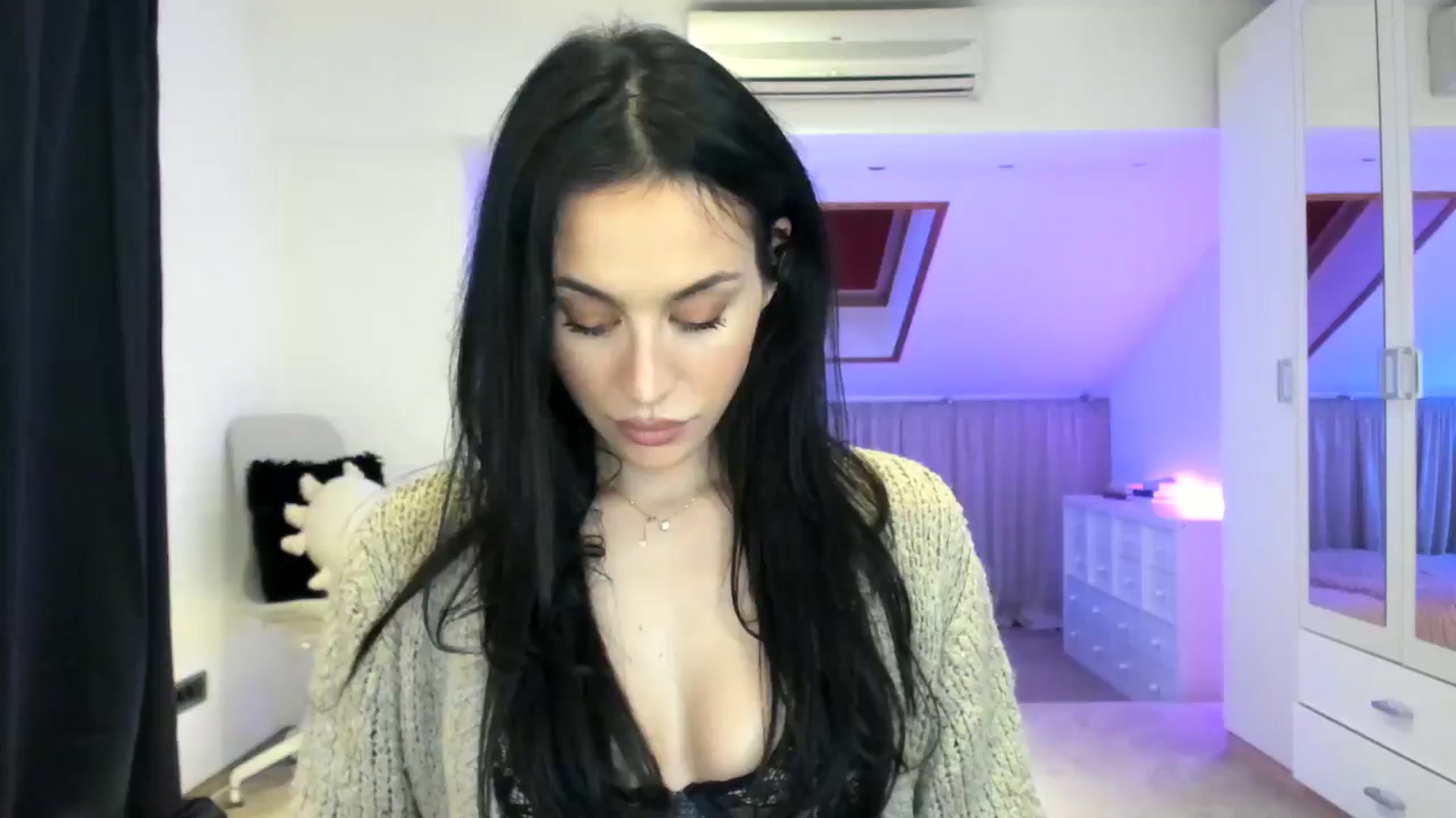 Gallery image thumbnail from AnnieRose__'s myfreecams stream on, 05/31/2024, 04:35 image 1 of 20