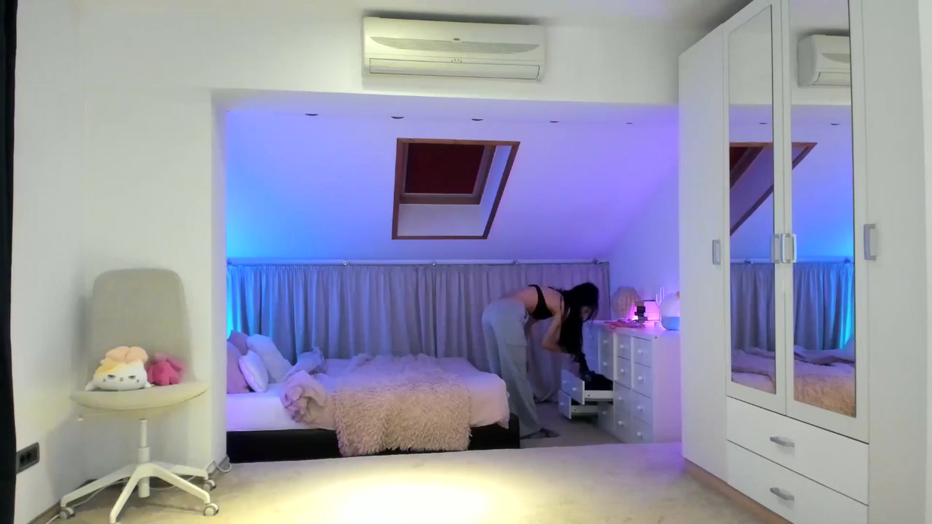 Gallery image thumbnail from AnnieRose__'s myfreecams stream on, 10/27/2024, 06:34 image 8 of 20