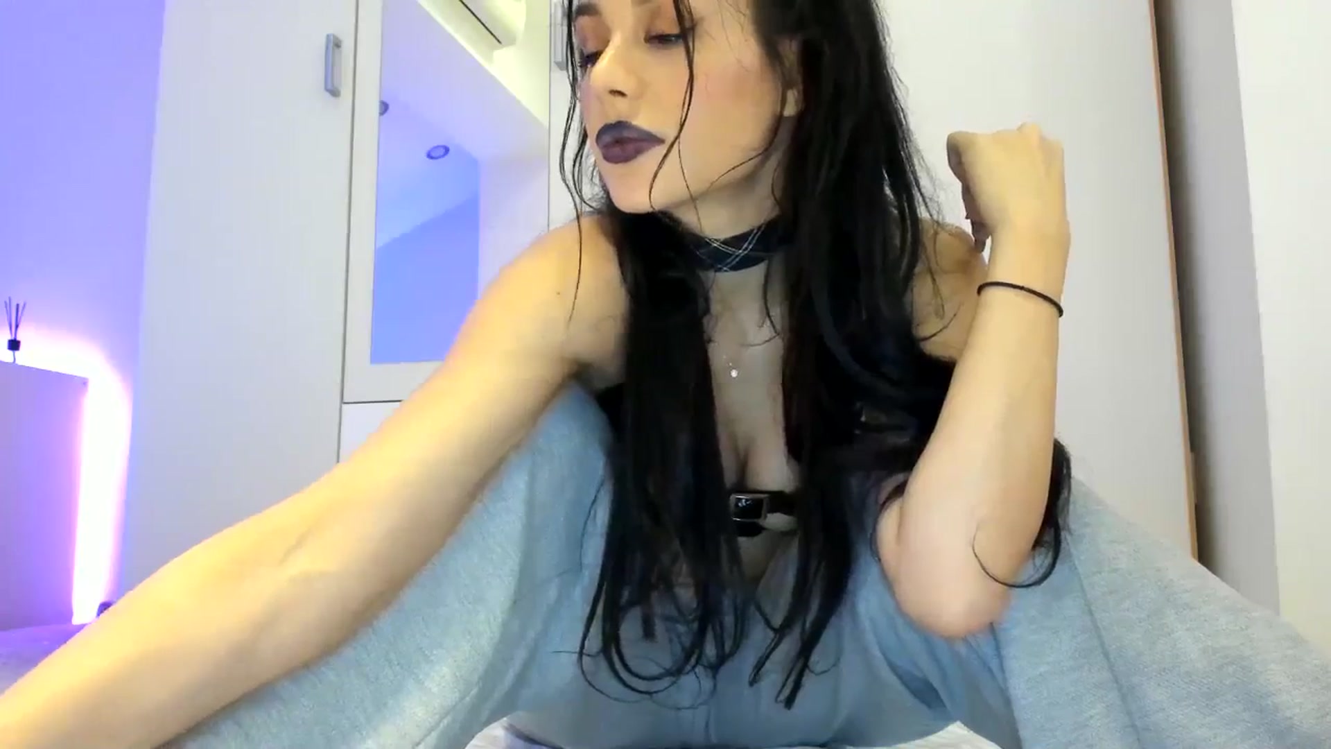 Gallery image thumbnail from AnnieRose__'s myfreecams stream on, 10/27/2024, 09:03 image 17 of 20