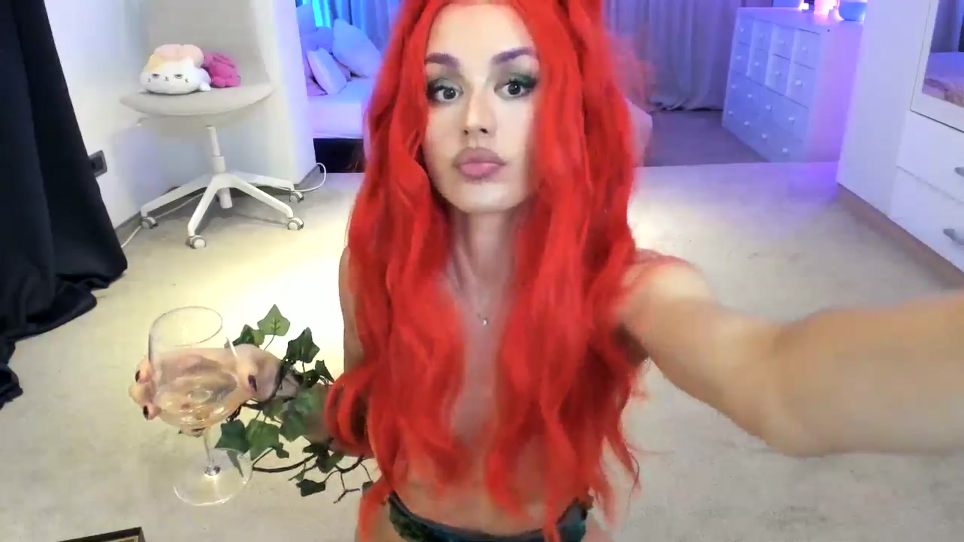 Gallery image thumbnail from AnnieRose__'s myfreecams stream on, 11/01/2024, 07:02 image 8 of 20
