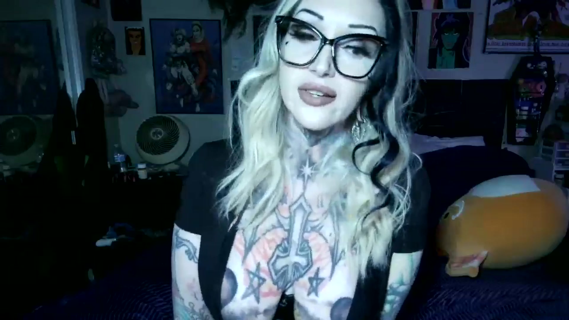 Gallery image thumbnail from AnnieTerror's myfreecams stream on, 08/17/2025, 02:02 image 19 of 20