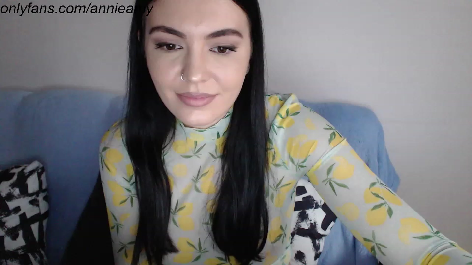 Gallery image thumbnail from Annie_Amy's myfreecams stream on, 11/14/2022, 15:19 image 7 of 20