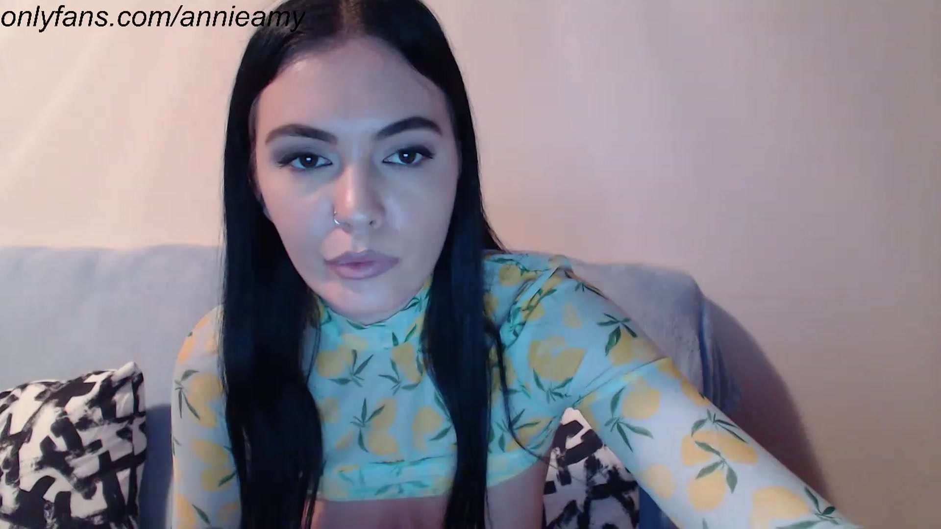 Gallery image thumbnail from Annie_Amy's myfreecams stream on, 11/14/2022, 15:19 image 20 of 20