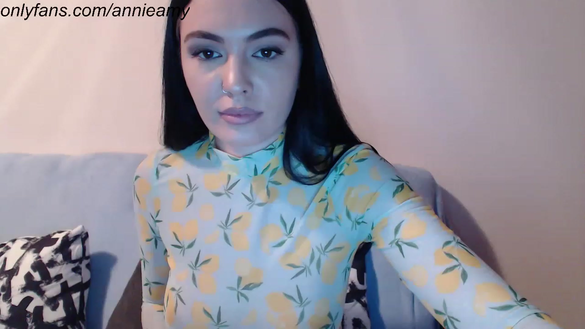 Gallery image thumbnail from Annie_Amy's myfreecams stream on, 11/14/2022, 15:19 image 16 of 20