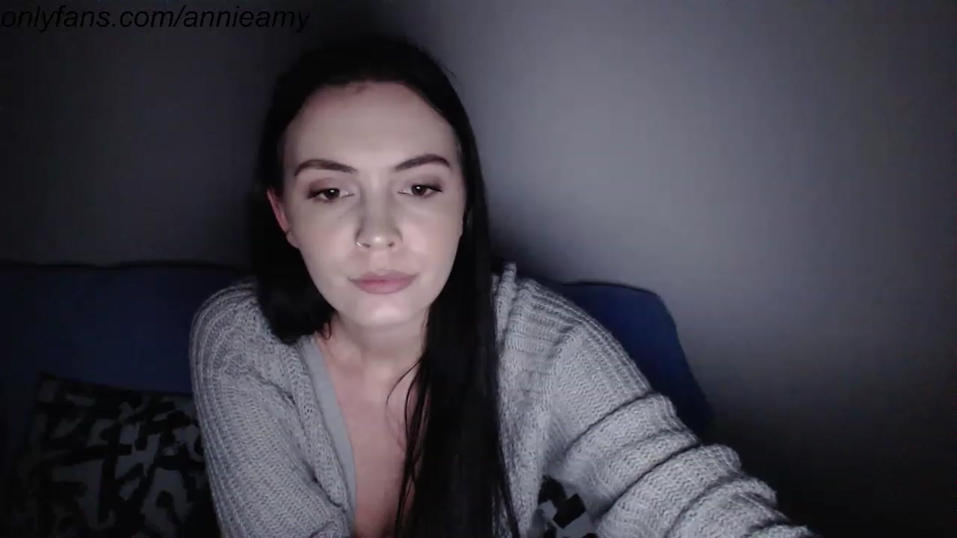 Gallery image thumbnail from Annie_Amy's myfreecams stream on, 11/26/2022, 15:08 image 18 of 20