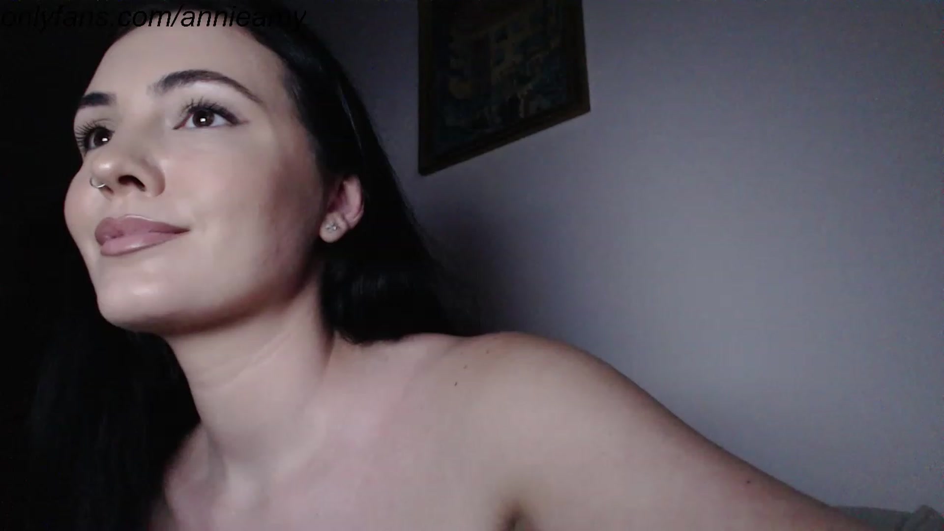 Gallery image thumbnail from Annie_Amy's myfreecams stream on, 01/31/2023, 15:54 image 15 of 20