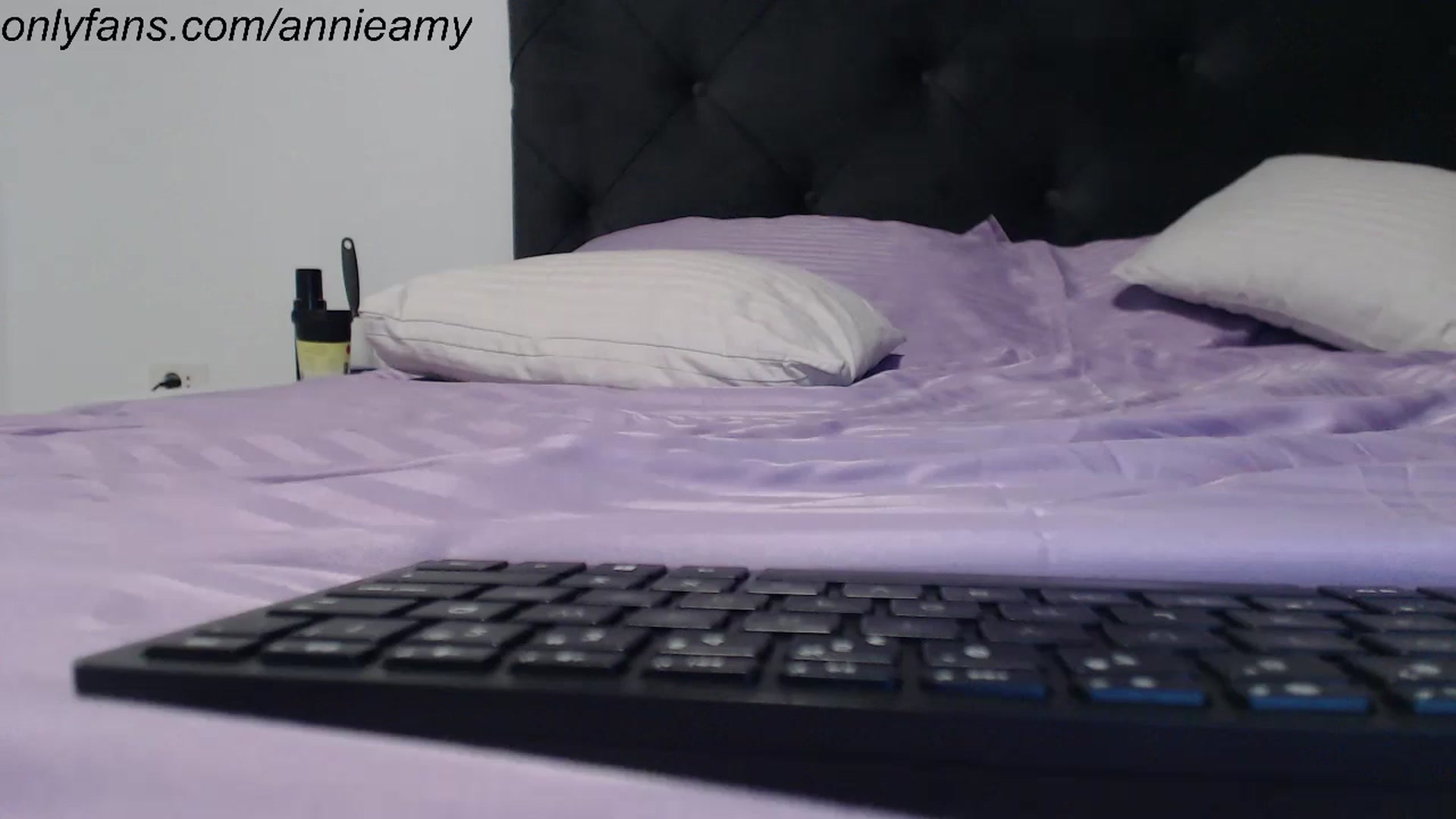 Gallery image thumbnail from Annie_Amy's myfreecams stream on, 09/19/2023, 17:35 image 7 of 20