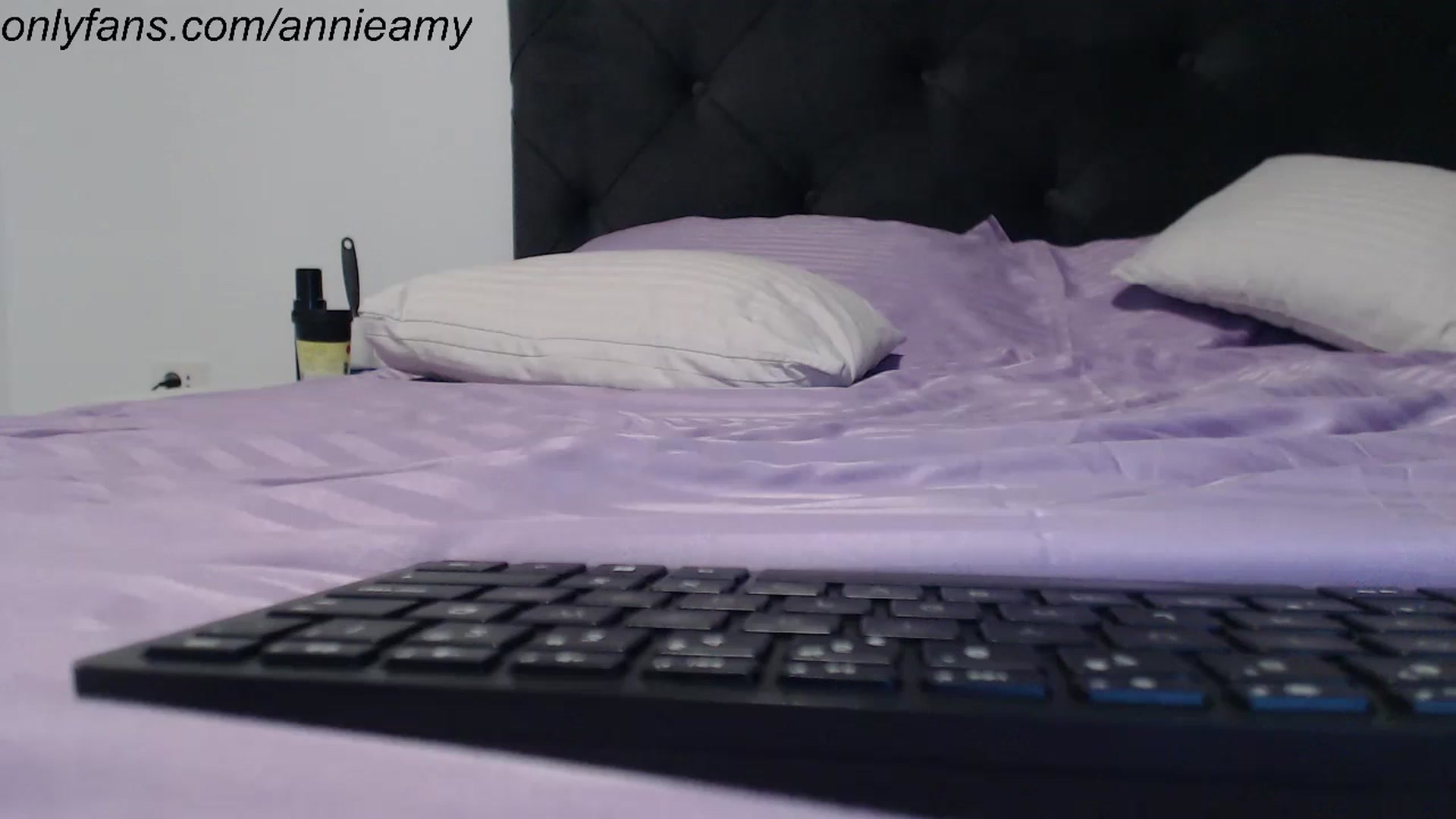 Gallery image thumbnail from Annie_Amy's myfreecams stream on, 09/19/2023, 17:35 image 1 of 20