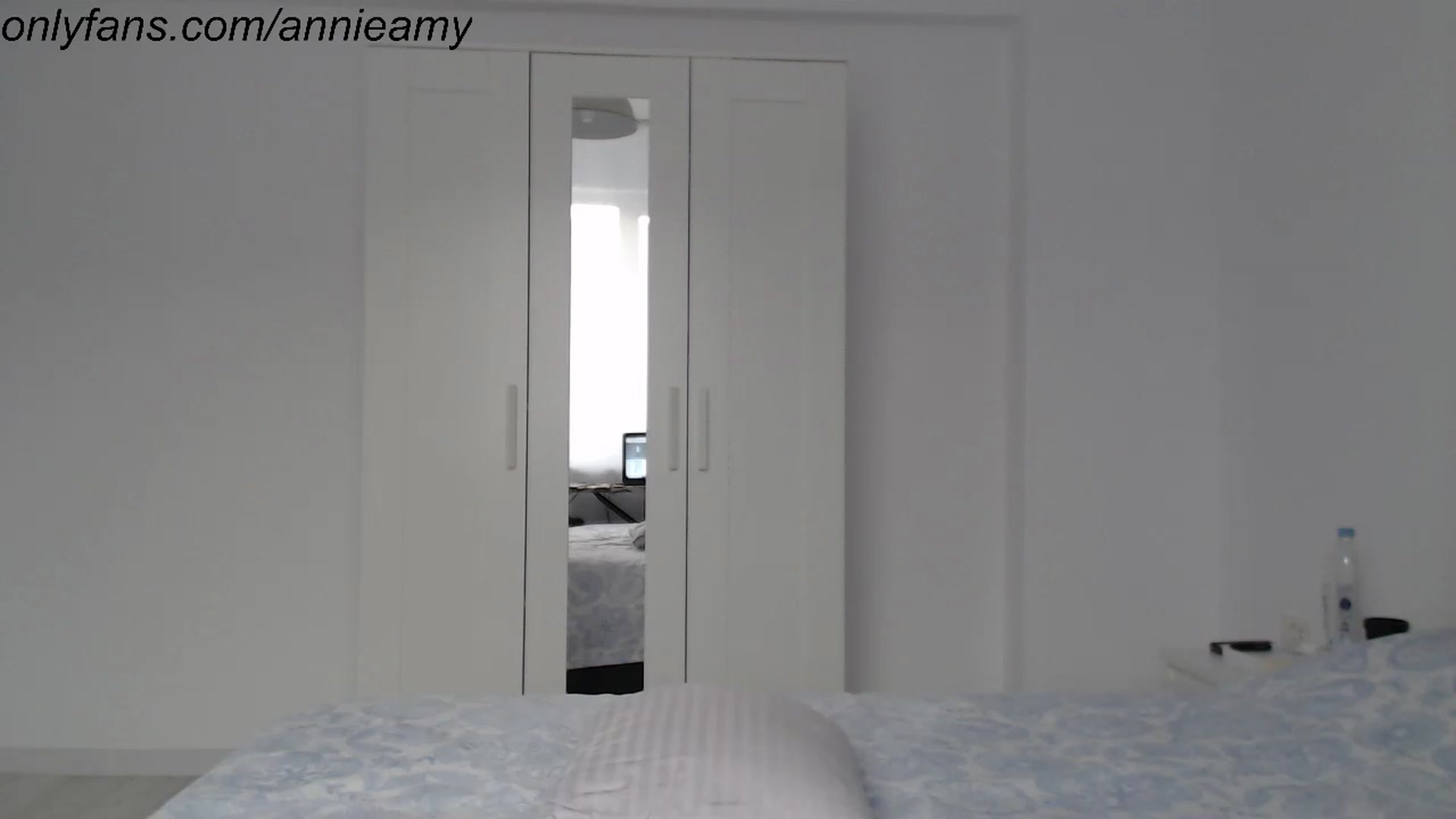 Gallery image thumbnail from Annie_Amy's myfreecams stream on, 10/17/2023, 15:03 image 7 of 20