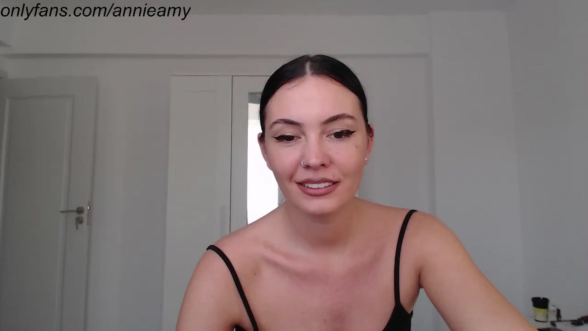 Gallery image thumbnail from Annie_Amy's myfreecams stream on, 10/31/2023, 13:51 image 14 of 20