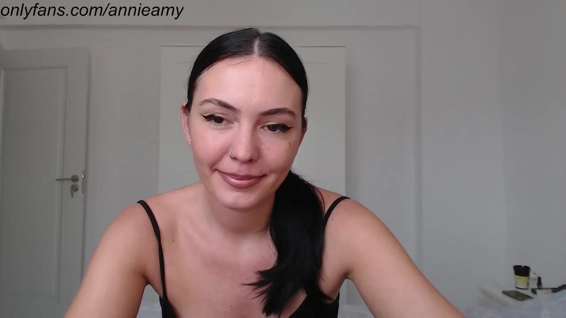 Gallery image thumbnail from Annie_Amy's myfreecams stream on, 10/31/2023, 13:51 image 7 of 20