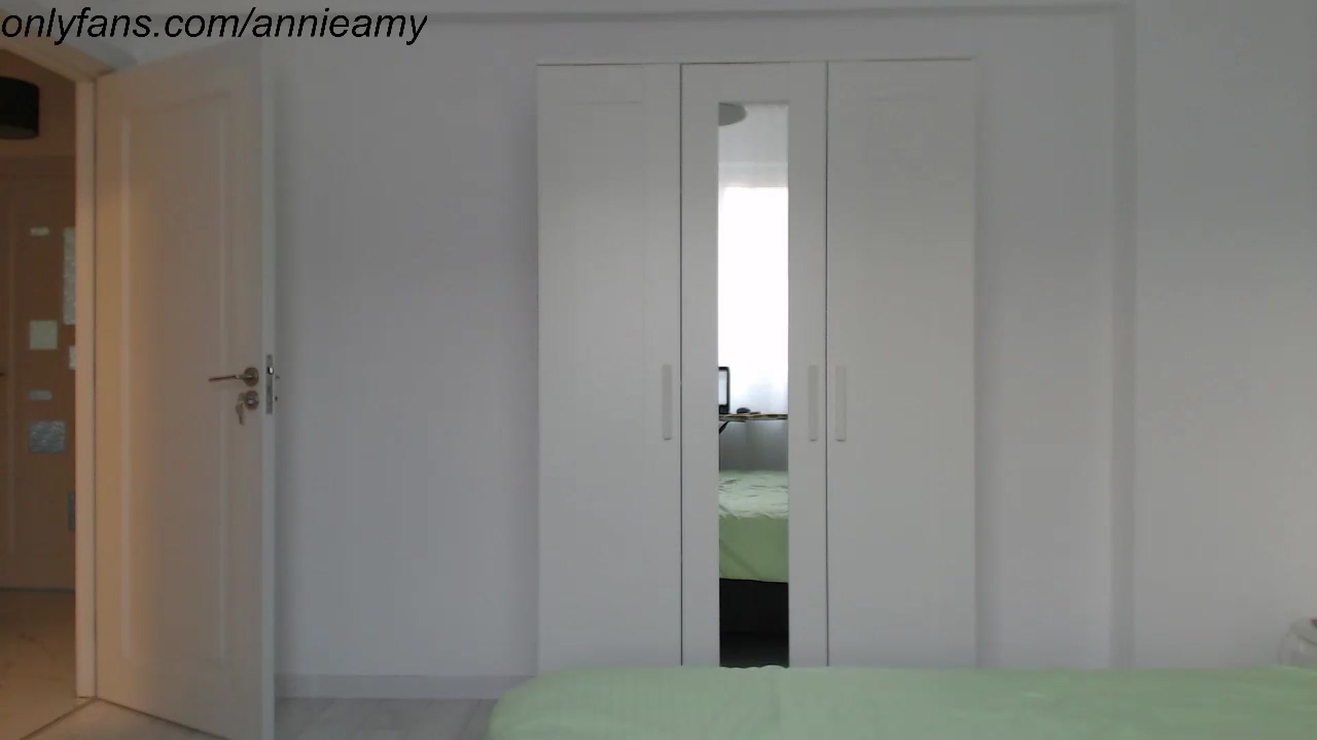 Gallery image thumbnail from Annie_Amy's myfreecams stream on, 11/19/2023, 13:23 image 4 of 20