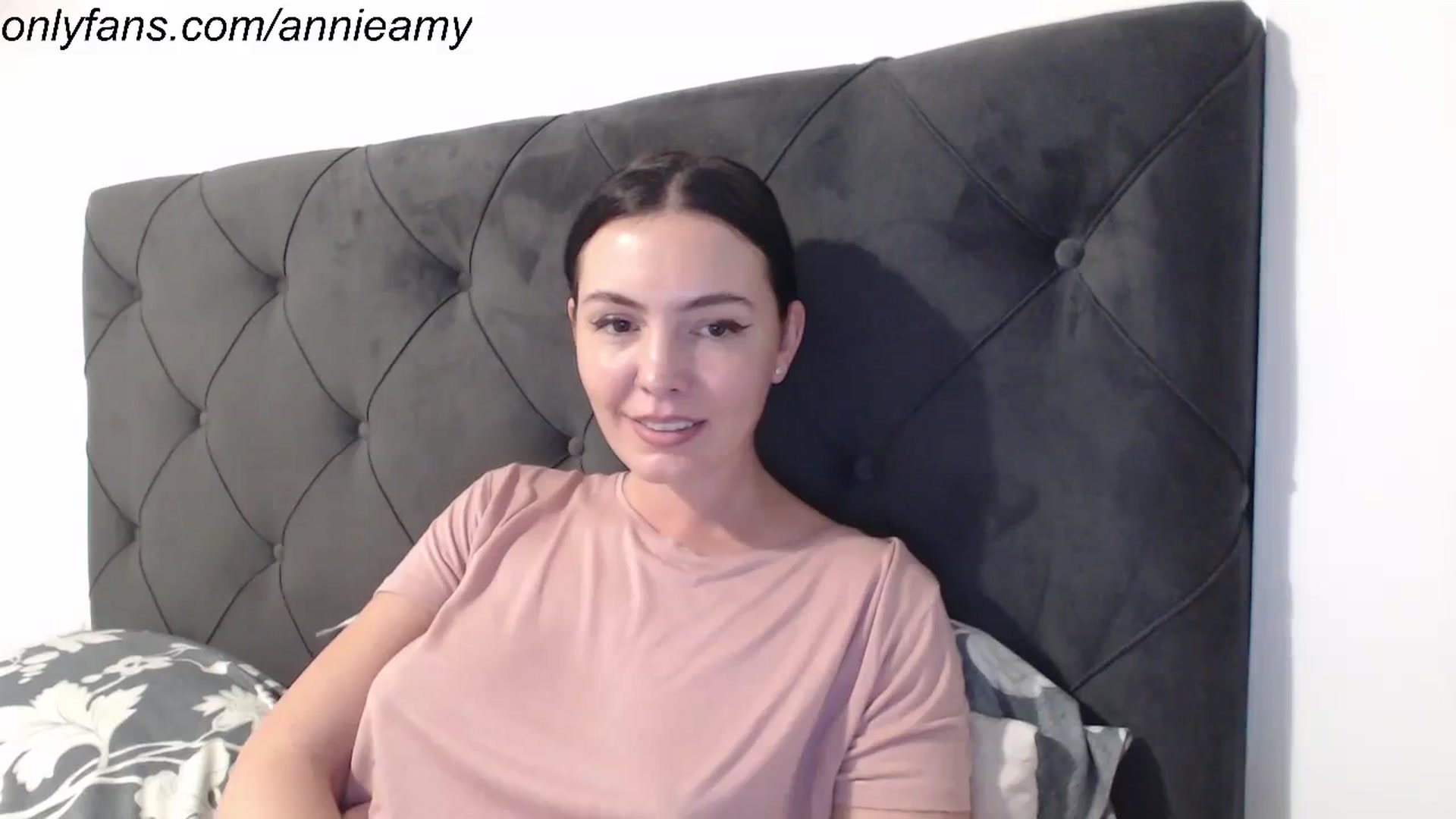 Gallery image thumbnail from Annie_Amy's myfreecams stream on, 01/23/2024, 17:36 image 15 of 20