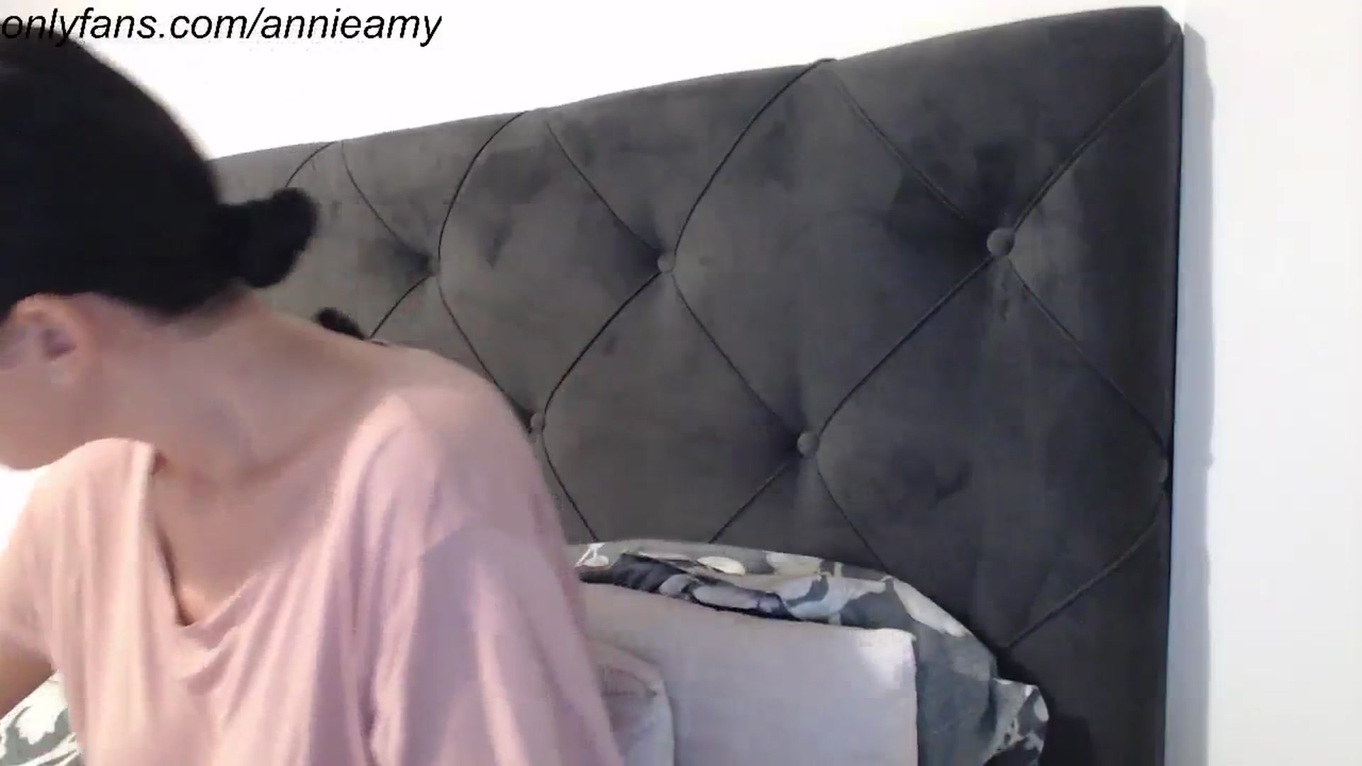 Gallery image thumbnail from Annie_Amy's myfreecams stream on, 01/23/2024, 17:36 image 12 of 20