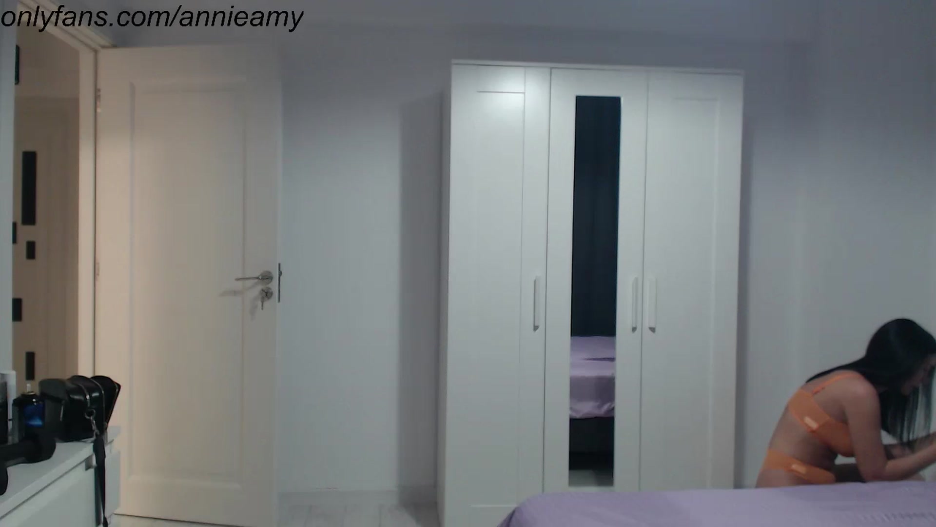 Gallery image thumbnail from Annie_Amy's myfreecams stream on, 02/06/2024, 16:08 image 17 of 20