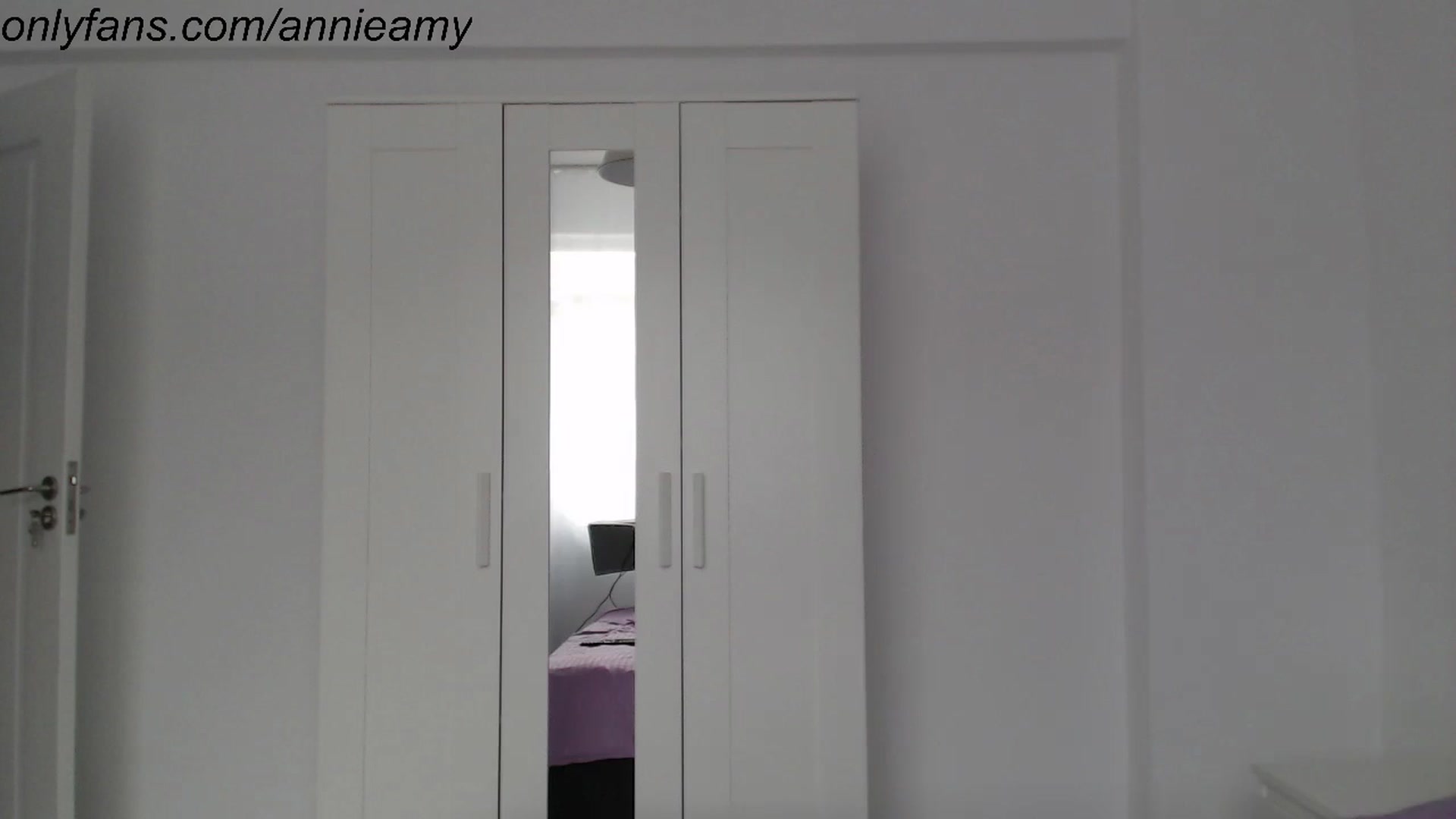 Gallery image thumbnail from Annie_Amy's myfreecams stream on, 05/27/2024, 16:49 image 13 of 20
