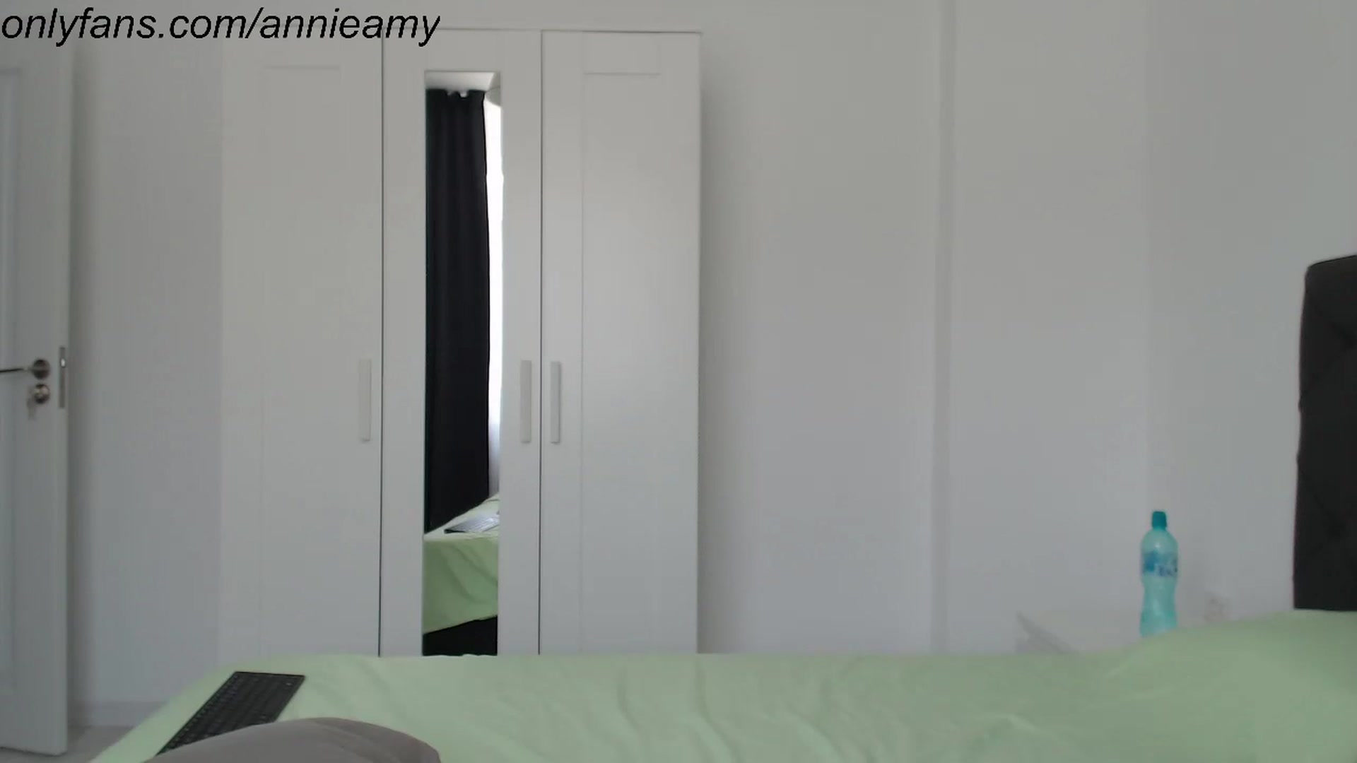 Gallery image thumbnail from Annie_Amy's myfreecams stream on, 06/11/2024, 12:40 image 13 of 20