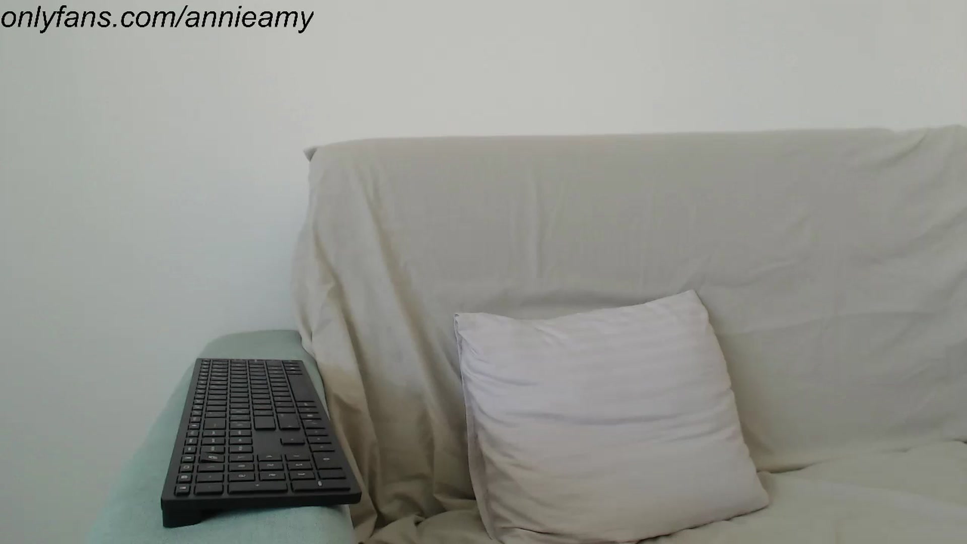 Gallery image thumbnail from Annie_Amy's myfreecams stream on, 06/16/2024, 16:30 image 13 of 20