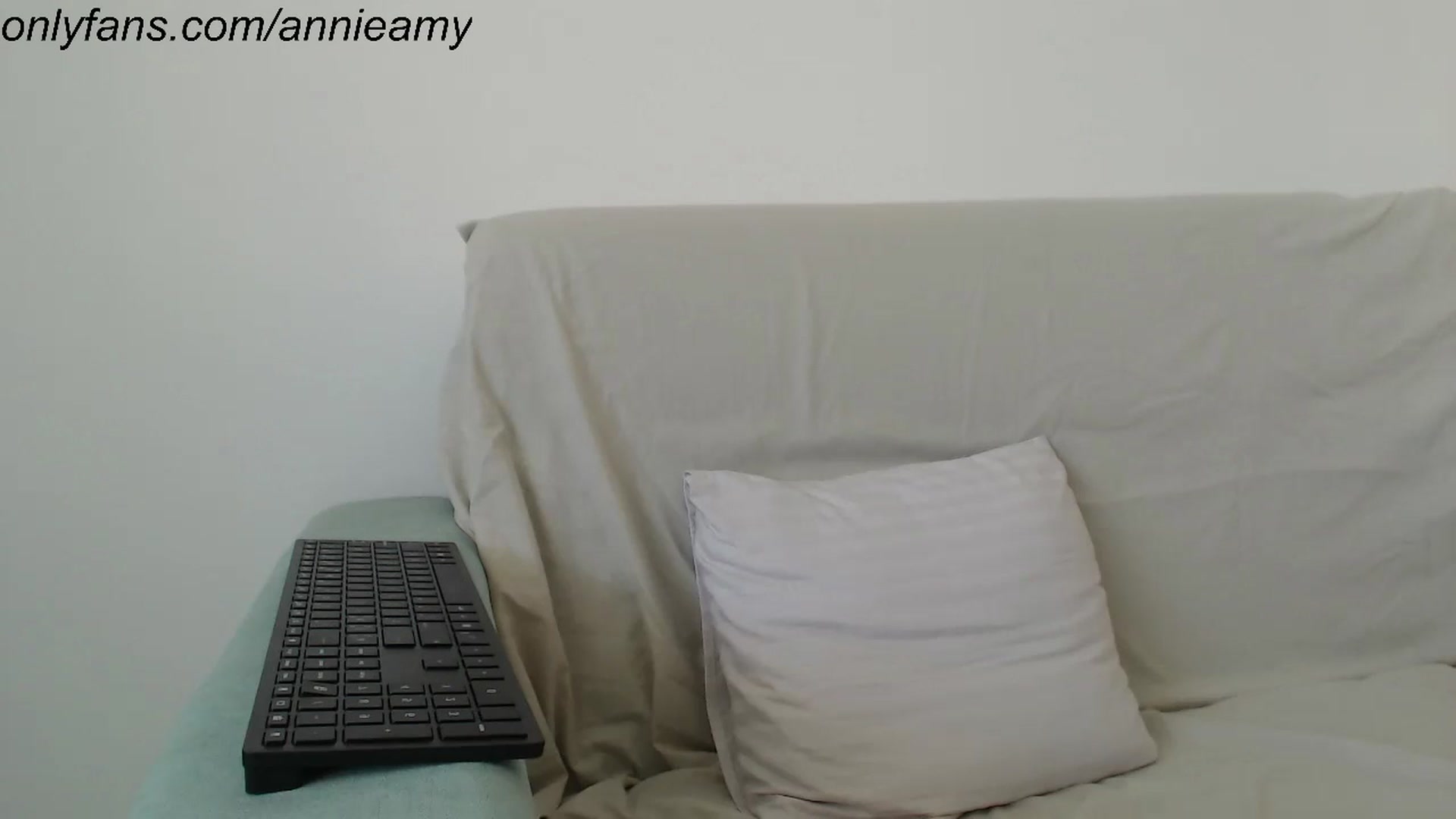 Gallery image thumbnail from Annie_Amy's myfreecams stream on, 06/16/2024, 16:30 image 15 of 20