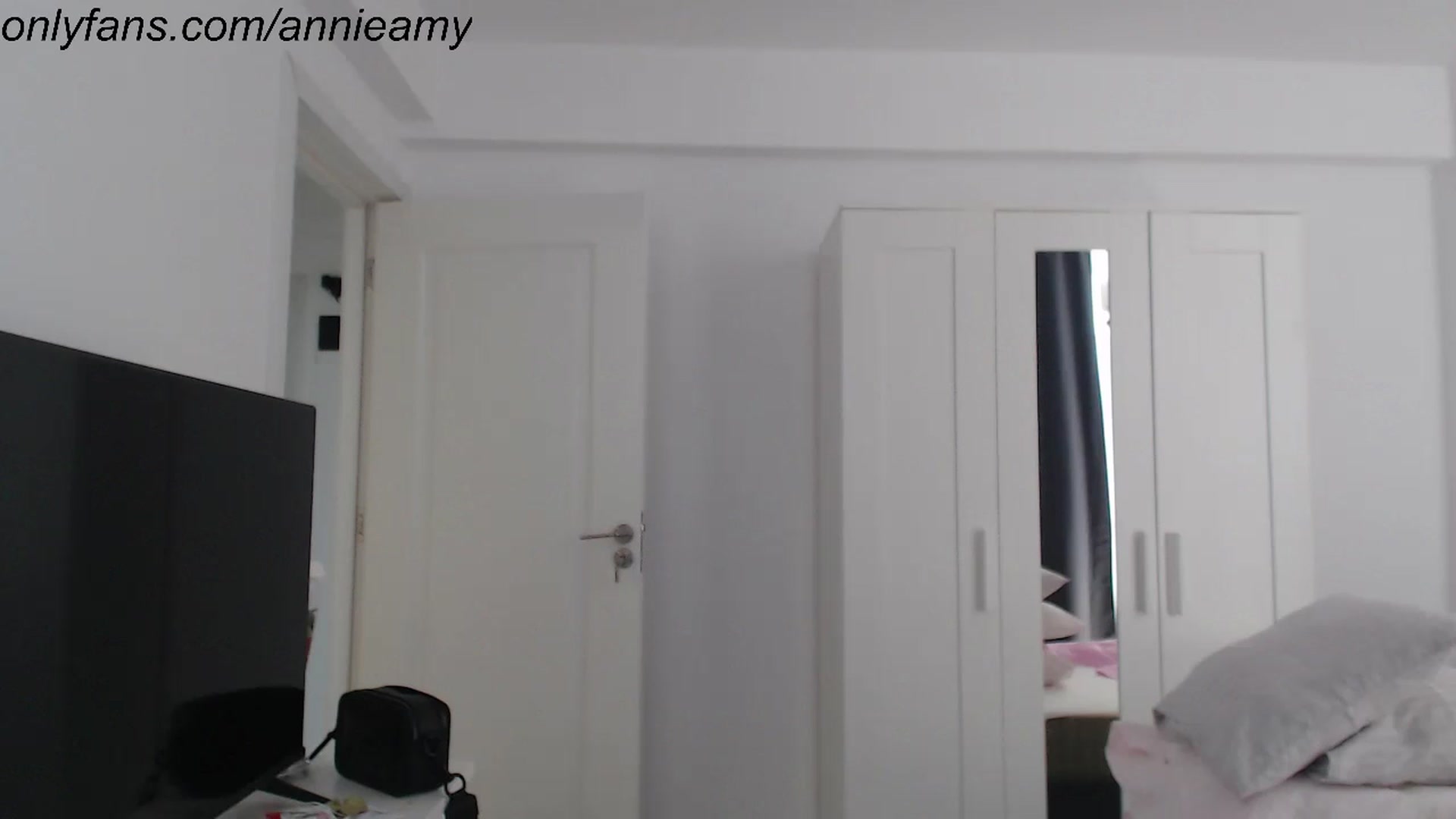 Gallery image thumbnail from Annie_Amy's myfreecams stream on, 08/15/2024, 13:53 image 8 of 20