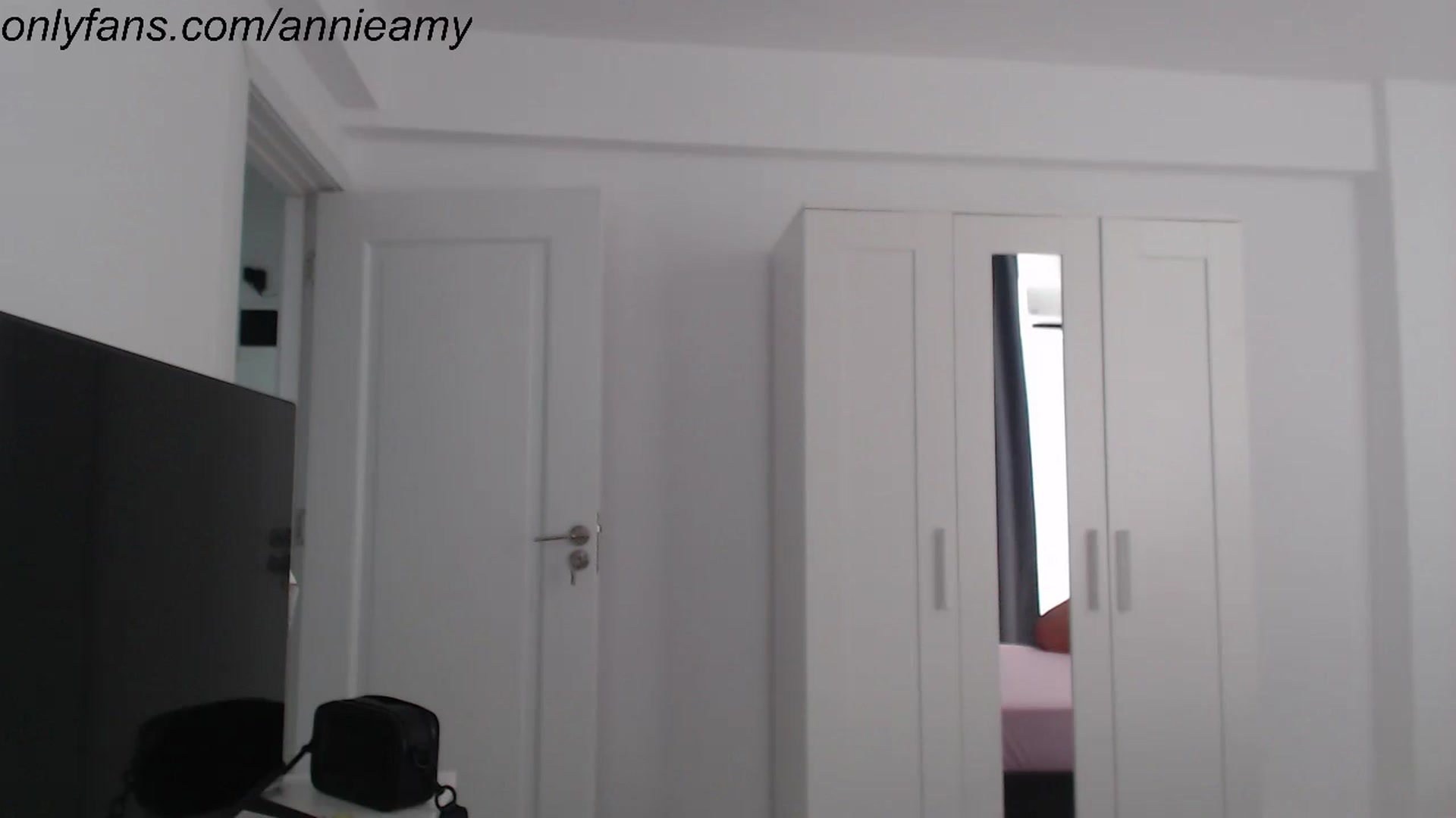 Gallery image thumbnail from Annie_Amy's myfreecams stream on, 08/15/2024, 13:53 image 18 of 20
