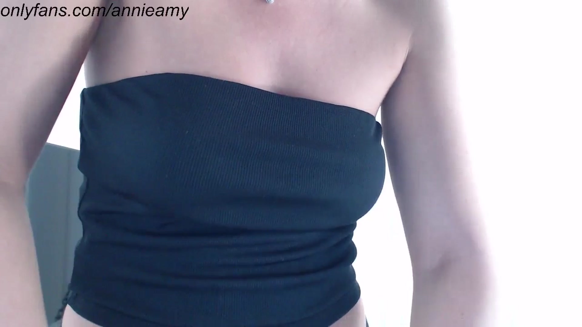 Gallery image thumbnail from Annie_Amy's myfreecams stream on, 08/15/2024, 13:53 image 5 of 20