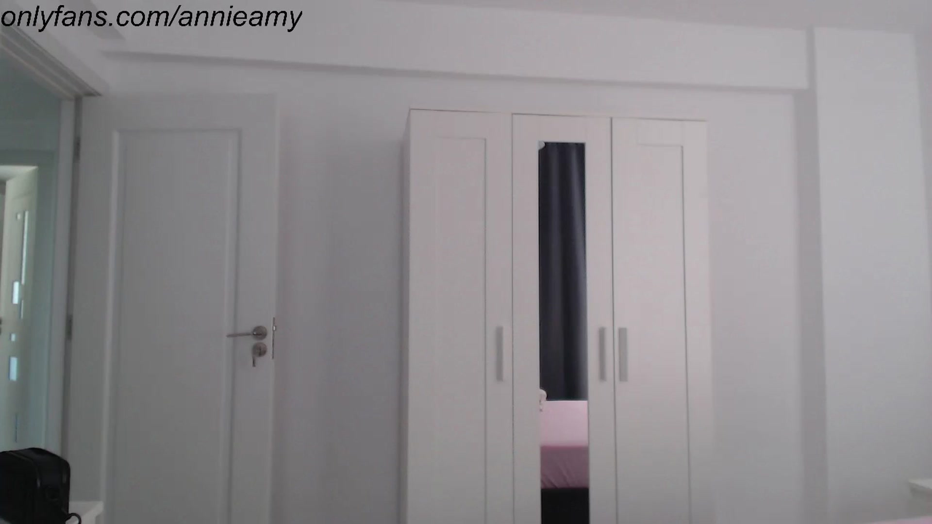 Gallery image thumbnail from Annie_Amy's myfreecams stream on, 08/15/2024, 14:44 image 4 of 20