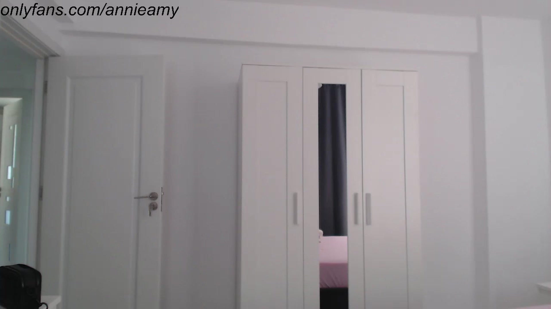 Gallery image thumbnail from Annie_Amy's myfreecams stream on, 08/15/2024, 14:44 image 7 of 20
