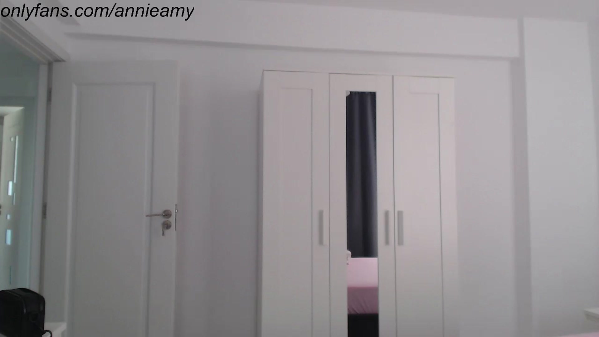 Gallery image thumbnail from Annie_Amy's myfreecams stream on, 08/15/2024, 14:44 image 6 of 20