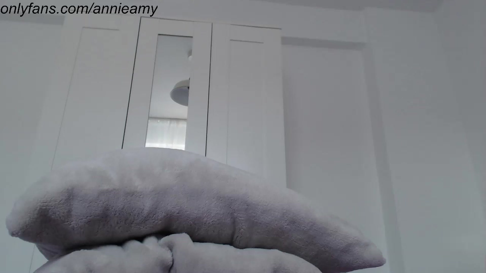 Gallery image thumbnail from Annie_Amy's myfreecams stream on, 11/17/2024, 12:41 image 19 of 20