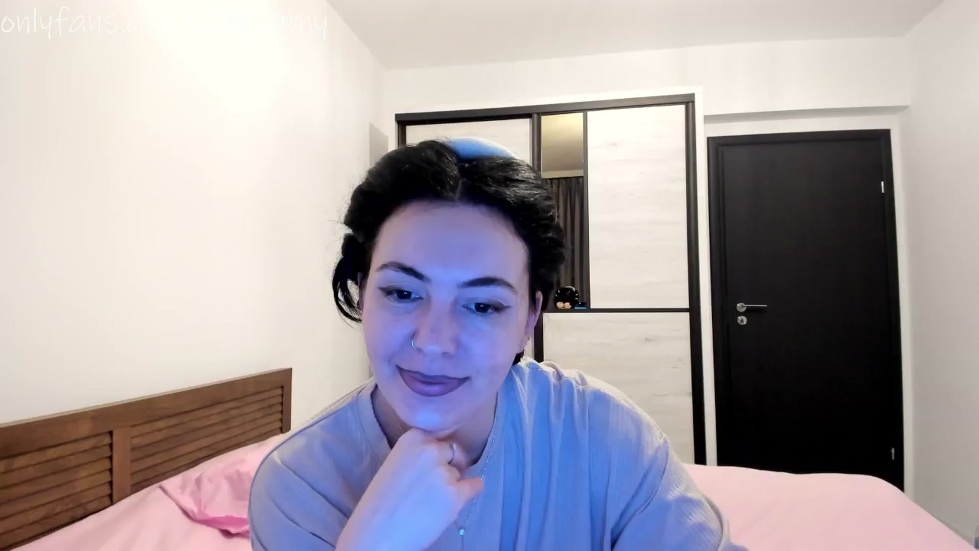Gallery image thumbnail from Annie_Amy's myfreecams stream on, 12/31/2025, 16:18 image 5 of 20