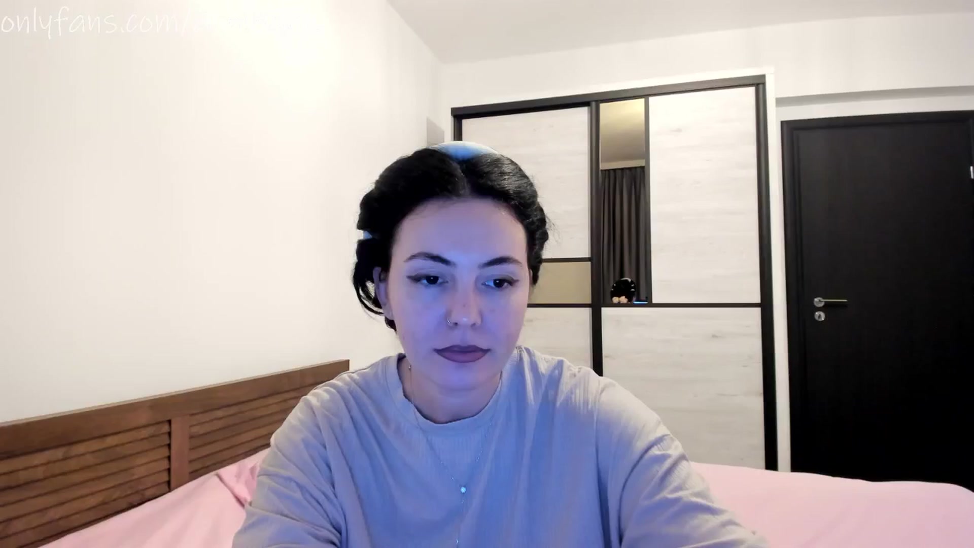 Gallery image thumbnail from Annie_Amy's myfreecams stream on, 12/31/2025, 16:18 image 9 of 20
