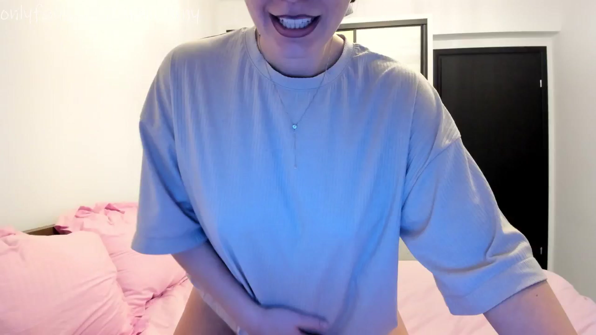 Gallery image thumbnail from Annie_Amy's myfreecams stream on, 12/31/2025, 16:18 image 16 of 20