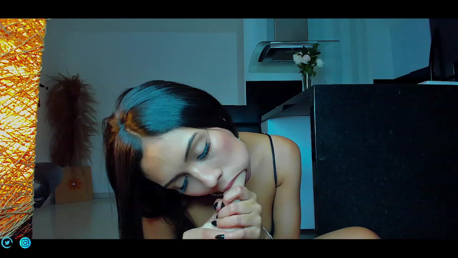 Gallery image thumbnail from Annie_Evans's myfreecams stream on, 11/21/2022, 22:46 image 16 of 20