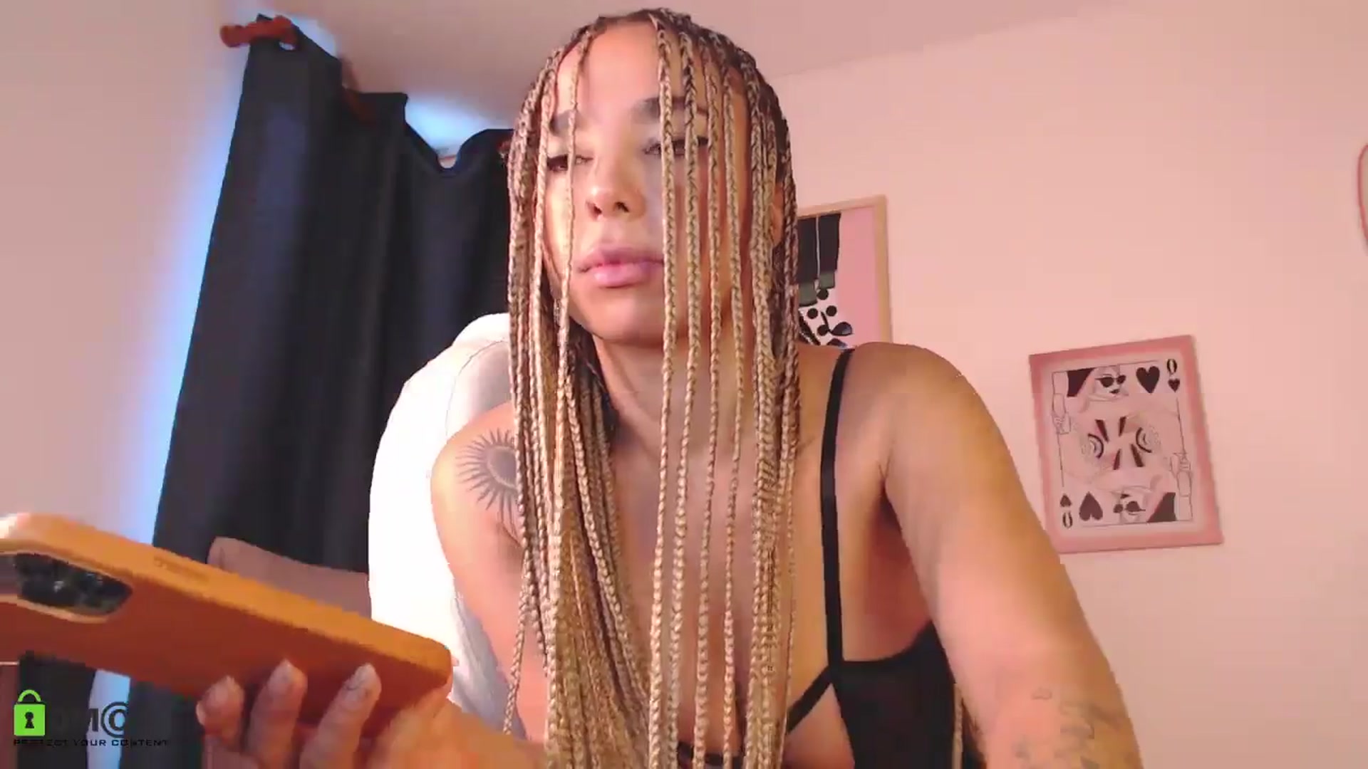 Gallery image thumbnail from Annie_es's myfreecams stream on, 07/06/2025, 11:30 image 16 of 20