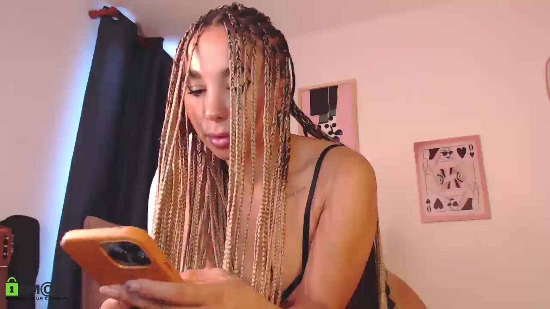 Gallery image thumbnail from Annie_es's myfreecams stream on, 07/06/2025, 11:30 image 18 of 20