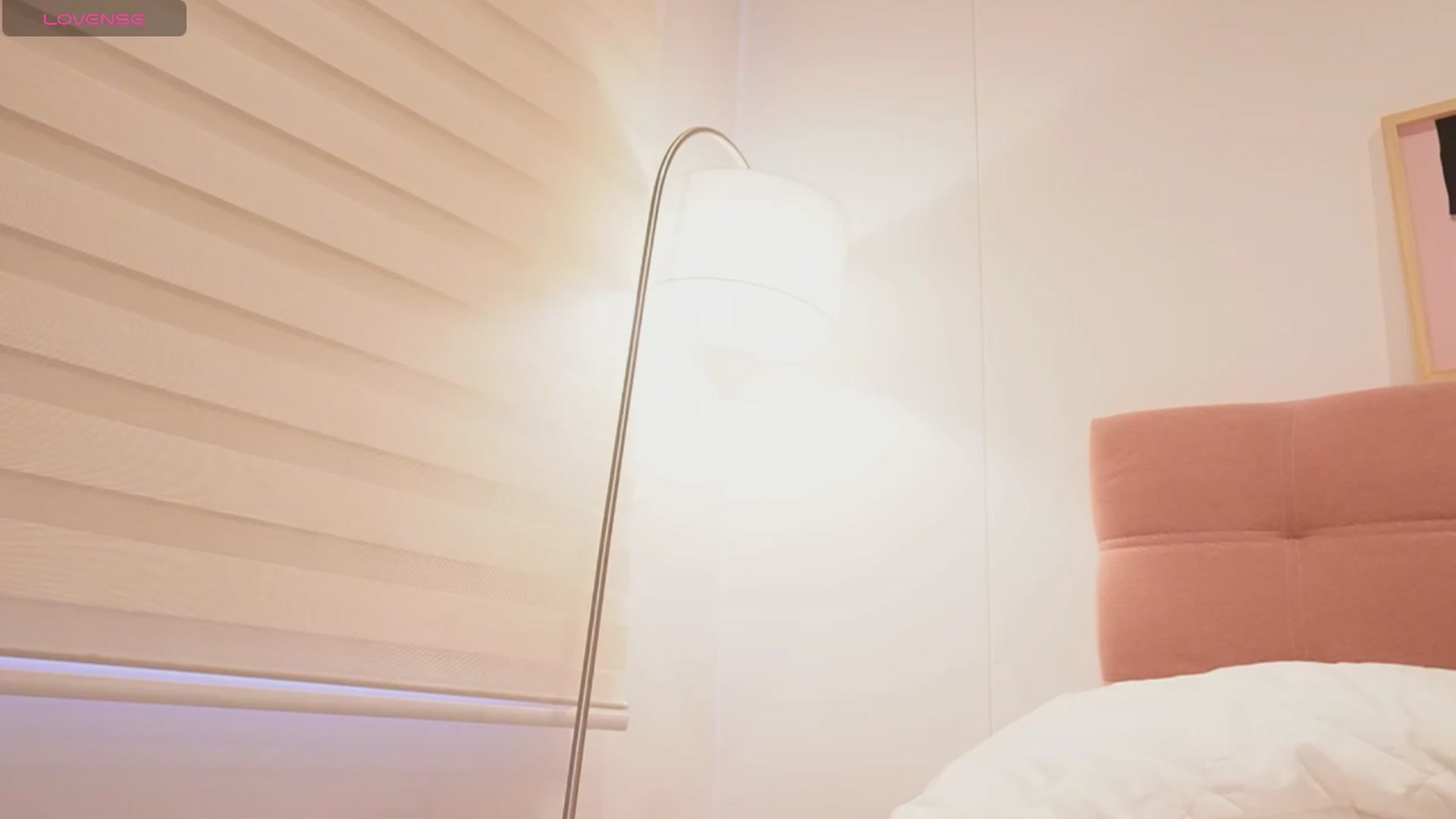 Gallery image thumbnail from Annie_es's myfreecams stream on, 05/31/2026, 14:05 image 10 of 20