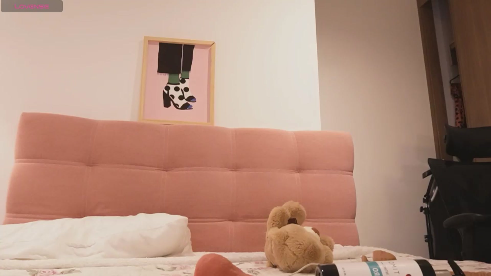 Gallery image thumbnail from Annie_es's myfreecams stream on, 05/31/2026, 14:05 image 15 of 20