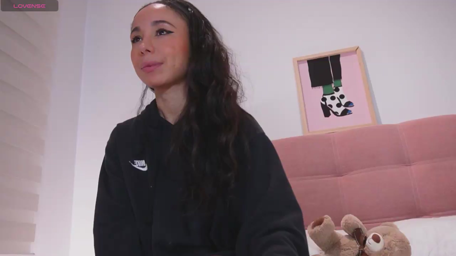 Gallery image thumbnail from Annie_es's myfreecams stream on, 06/08/2026, 13:13 image 2 of 20