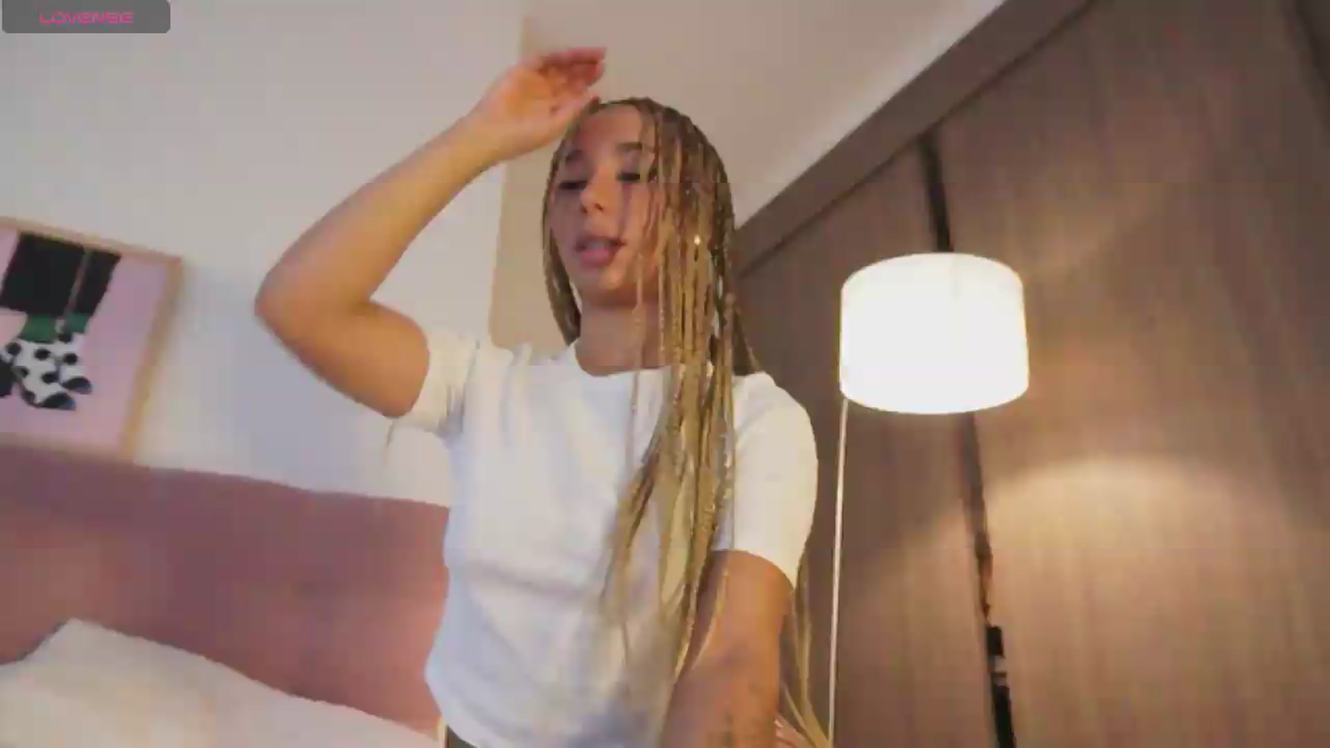 Gallery image thumbnail from Annie_es's myfreecams stream on, 06/28/2026, 11:44 image 6 of 20
