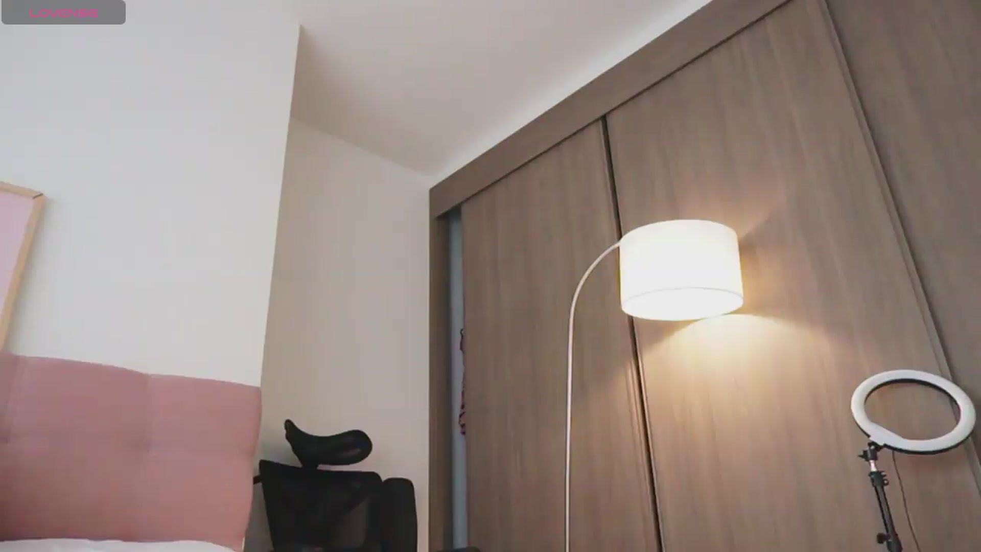 Gallery image thumbnail from Annie_es's myfreecams stream on, 07/04/2026, 14:56 image 16 of 20