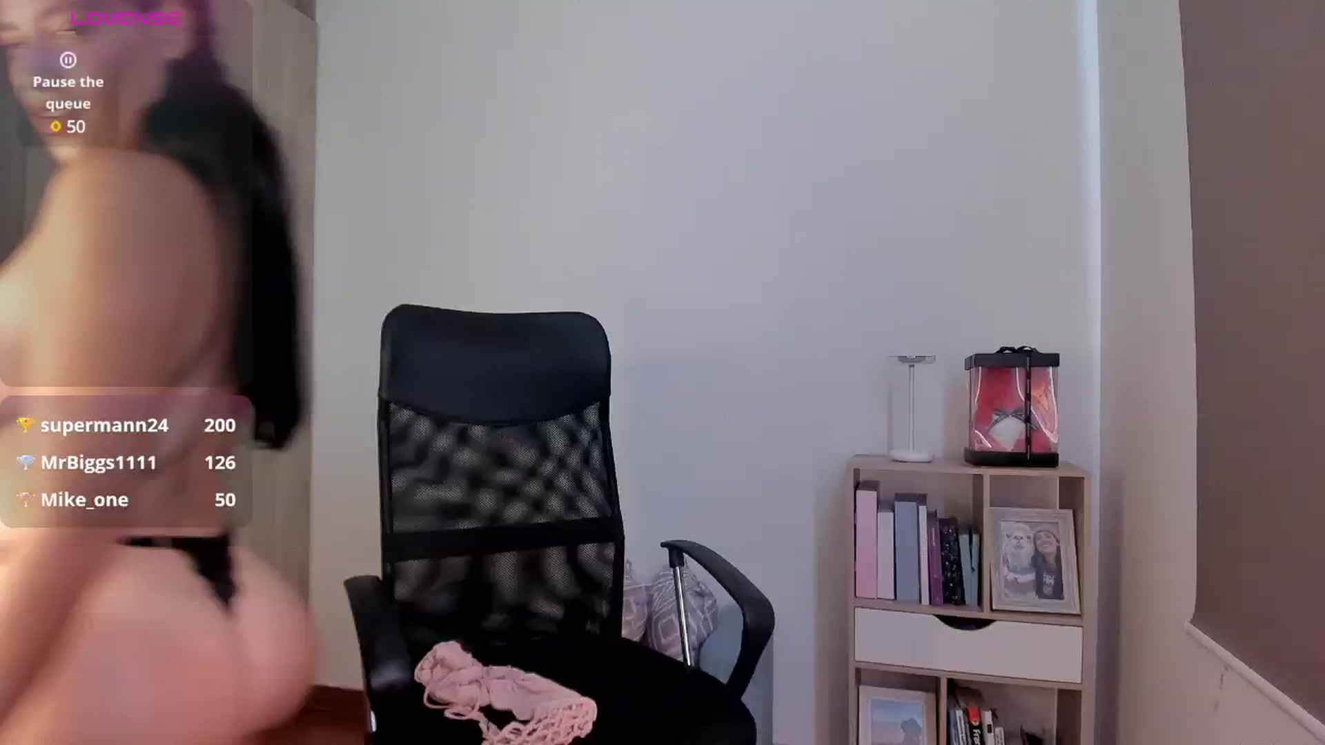 Gallery image thumbnail from Annie_lu's myfreecams stream on, 11/22/2024, 20:34 image 4 of 20
