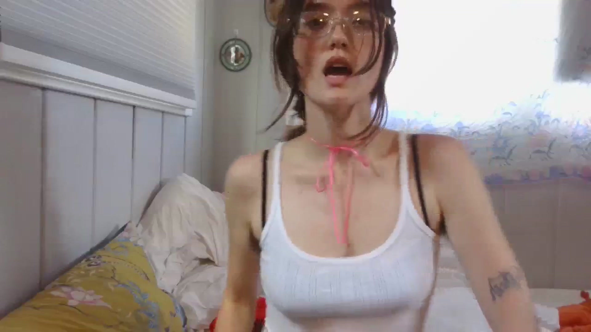 Gallery image thumbnail from Annie_thing4u's myfreecams stream on, 08/05/2023, 01:35 image 11 of 20