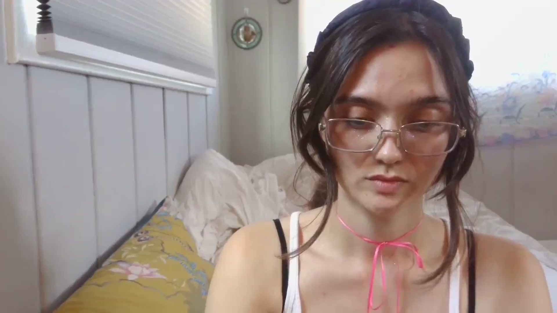 Gallery image thumbnail from Annie_thing4u's myfreecams stream on, 08/05/2023, 01:35 image 14 of 20