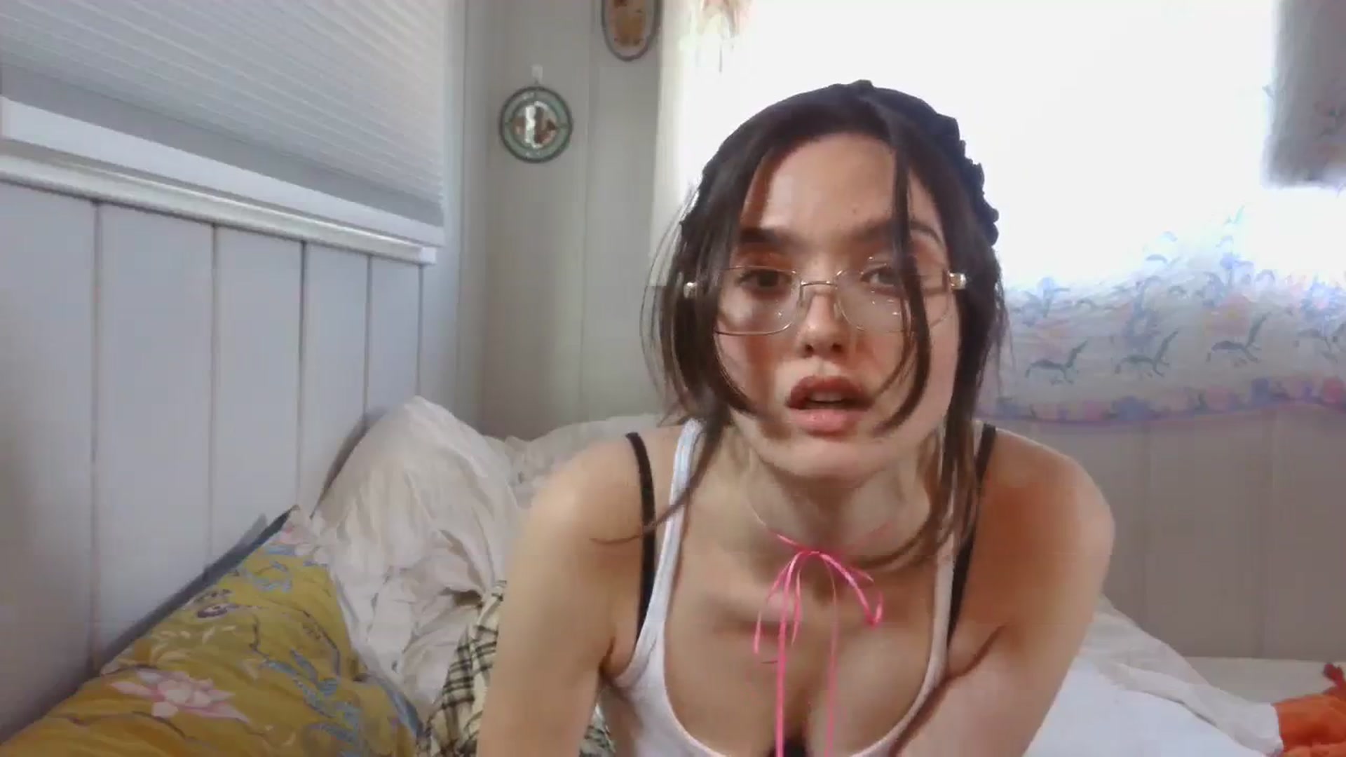 Gallery image thumbnail from Annie_thing4u's myfreecams stream on, 08/05/2023, 01:35 image 10 of 20